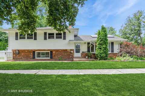 1122 Coolidge Avenue, Wheaton, IL 60189