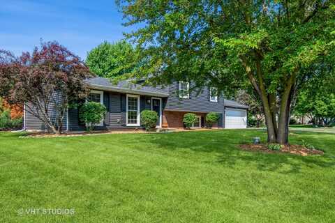 11s502 WALTER Lane, Naperville, IL 60564