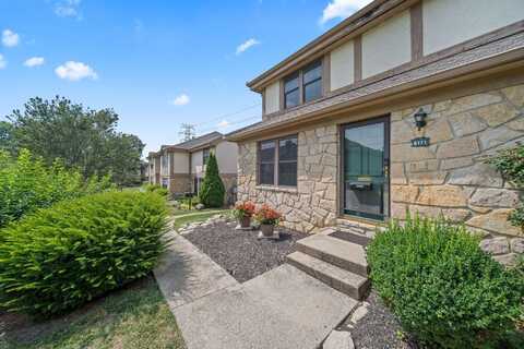 6171 Stornoway Drive N, Columbus, OH 43213