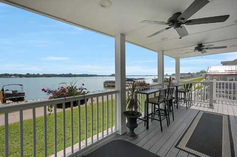 48 Rosebraugh Circle, Buckeye Lake, OH 43008