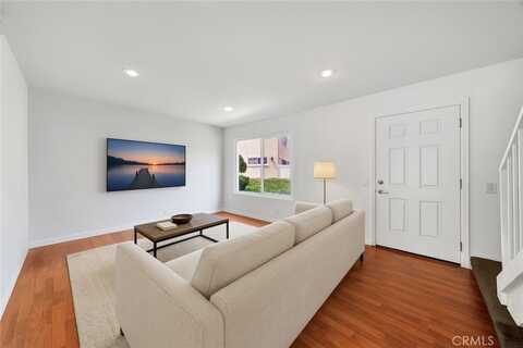 6 Raleigh, Irvine, CA 92604