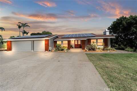 520 Woodland Hills Drive, Escondido, CA 92029