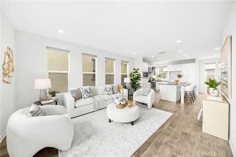 1607 SOMERTON DR, Costa Mesa, CA 92627