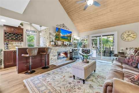 6136 E Morningview Drive, Anaheim Hills, CA 92807