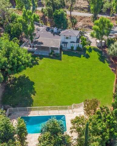 4800 Brewster Drive, Tarzana, CA 91356
