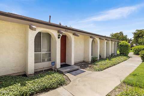 562 Holly Avenue, Oxnard, CA 93036