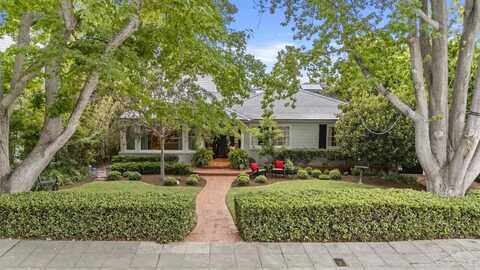 6028 Beaumont Avenue, La Jolla, CA 92037