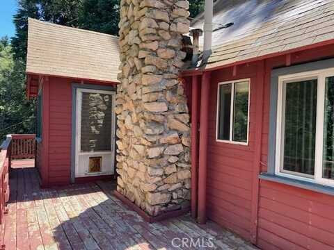 544 Community Drive, Lake Arrowhead, CA 92352