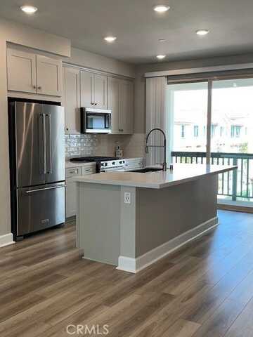 7256 Highwater Dr, Huntington Beach, CA 92648