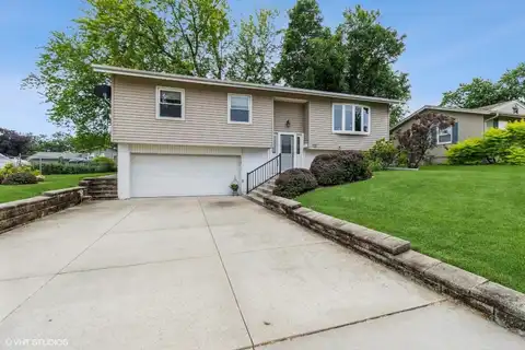 201 Thunderbird Drive, Marshalltown, IA 50158