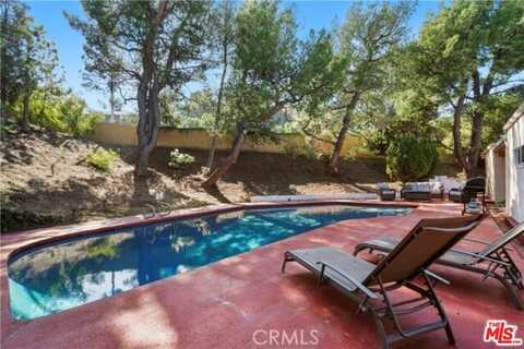 2925 Dona Susana Dr, Studio City, CA 91604