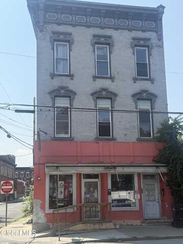 3301 6th Avenue, Troy, NY 12180