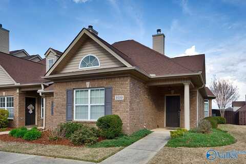 1010 Scarlet Woods, Huntsville, AL 35806