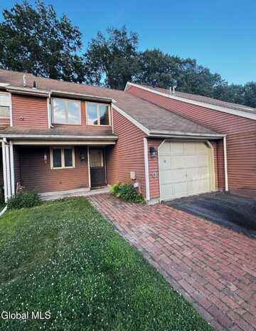 38 Commonwealth Drive, Bethlehem, NY 12077
