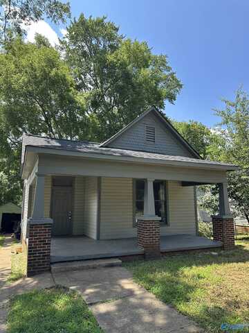 109 5th Avenue NW, Decatur, AL 35601