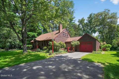 11 Sherwood Lane, Ballston, NY 12027