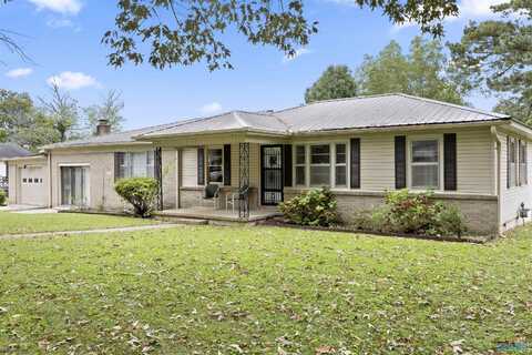 905 Snowden Circle, Boaz, AL 35957