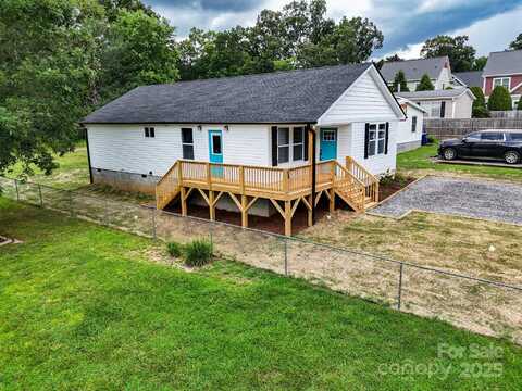58 Goldmont Street, Black Mountain, NC 28711