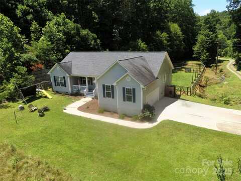 425 Little Cove Creek Drive, Saluda, NC 28773