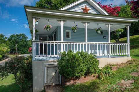 109 Riverside Drive, Cramerton, NC 28032