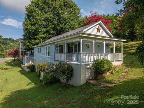 109 Riverside Drive, Cramerton, NC 28032