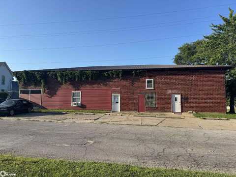 1118 Braden Avenue, Chariton, IA 50049