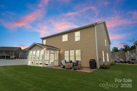 3819 Lake Breeze Drive, Sherrills Ford, NC 28673