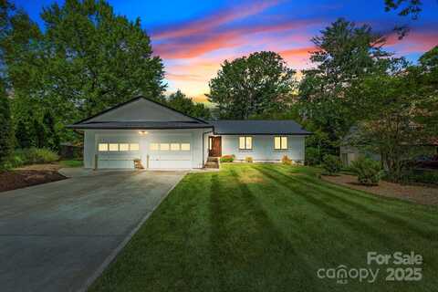 19 Golden Oaks Lane, Fletcher, NC 28732