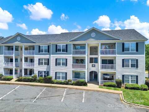 1182 Plaza Walk Drive, Charlotte, NC 28215