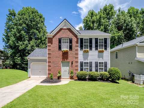 3813 Brookchase Lane, Charlotte, NC 28205
