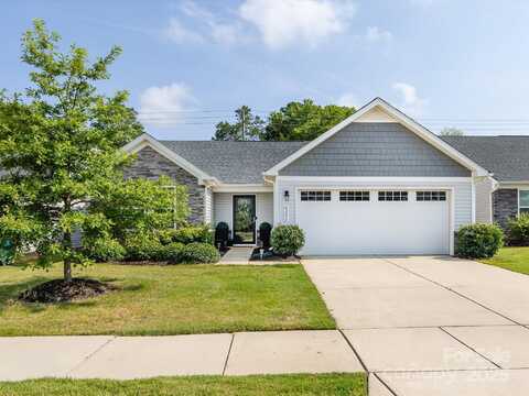4231 Mackinnon Drive, Charlotte, NC 28214
