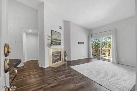 631 Oak Run Trail, Oak Park, CA 91377