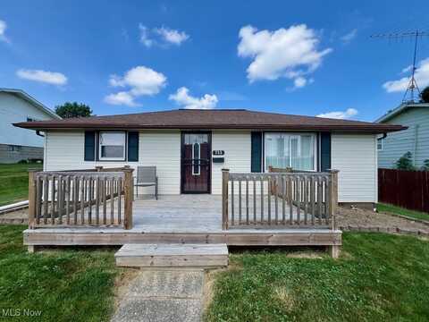 755 Garfield Avenue NW, Carrollton, OH 44615