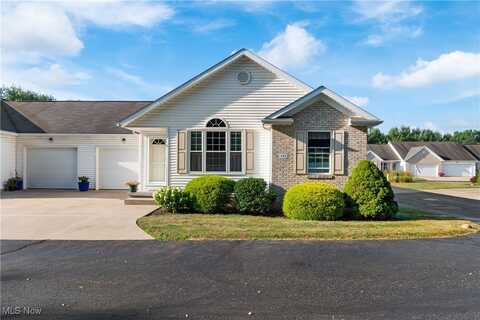 162 Carly Court, Hartville, OH 44632