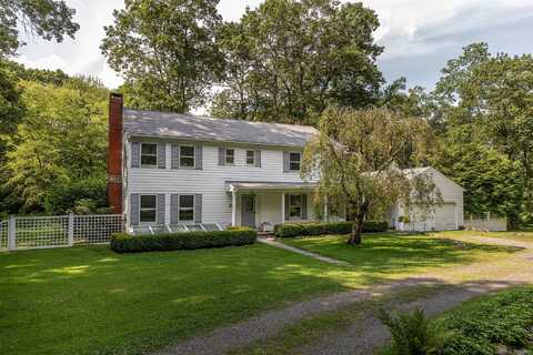 2 Bridgeworth Lane, Sherman, CT 06784