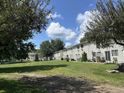 220 Main Street, New Hartford, CT 06057