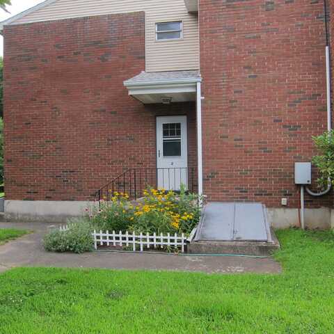 130 Jefferson Avenue, Bristol, CT 06010