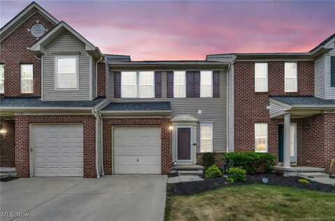 136 River Rock Way, Berea, OH 44017