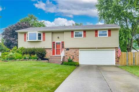 3985 Hilltop Drive, Brunswick, OH 44212
