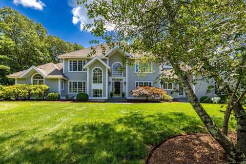 35 Foothills Drive, Avon, CT 06001