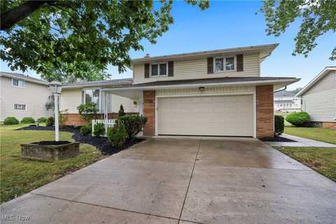 5632 Pinnacle Park Drive, Seven Hills, OH 44131