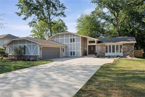 27642 Whitehill Circle, Westlake, OH 44145