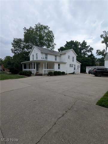 85 Maple Drive, Hudson, OH 44236