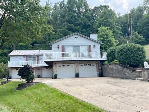 411 E Mohawk Drive, Malvern, OH 44644