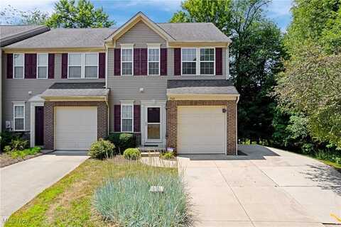 1568 Wellingshire Circle, Cuyahoga Falls, OH 44221