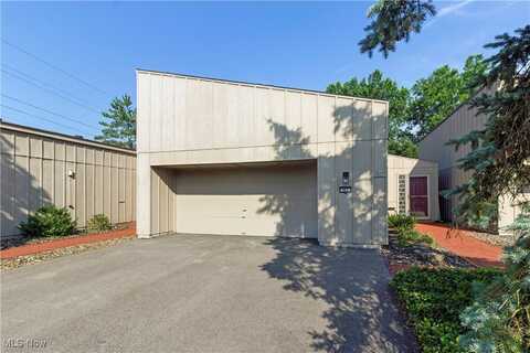 663 Sonora Court, Berea, OH 44017