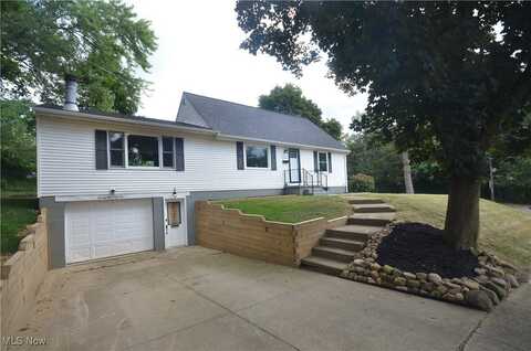 2455 Scotland Drive, Akron, OH 44305