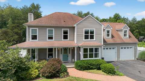 894 Vauxhall St Extension, Waterford, CT 06385
