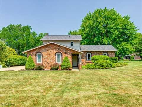 3879 Dogwood Street NW, Uniontown, OH 44685