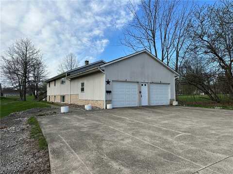 771 E Park Avenue, Columbiana, OH 44408